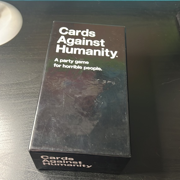 Cards against Humanity a Party Game for Horrible People (Main Game) - Picture 2 of 6